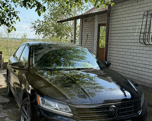 Черный Фольксваген Пассат, объемом двигателя 1.8 л и пробегом 173 тыс. км за 15300 $, фото 1 на Automoto.ua