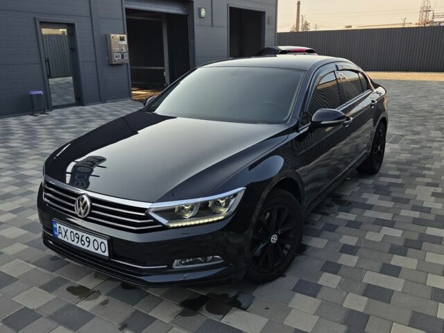 Черный Фольксваген Пассат, объемом двигателя 2 л и пробегом 220 тыс. км за 15500 $, фото 1 на Automoto.ua