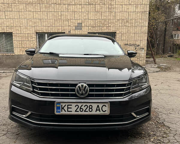 Черный Фольксваген Пассат, объемом двигателя 1.8 л и пробегом 172 тыс. км за 11500 $, фото 1 на Automoto.ua