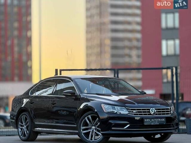 Черный Фольксваген Пассат, объемом двигателя 1.8 л и пробегом 200 тыс. км за 13300 $, фото 1 на Automoto.ua