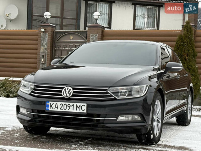 Черный Фольксваген Пассат, объемом двигателя 1.6 л и пробегом 313 тыс. км за 12500 $, фото 1 на Automoto.ua