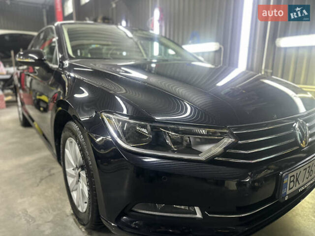 Чорний Фольксваген Пассат, об'ємом двигуна 1.6 л та пробігом 128 тис. км за 16500 $, фото 1 на Automoto.ua