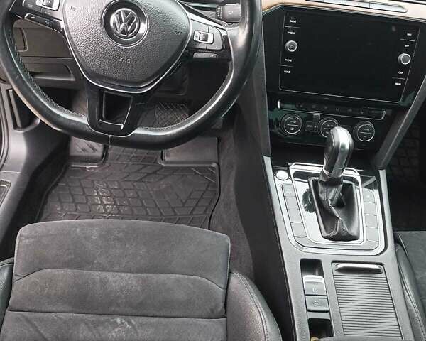 Черный Фольксваген Пассат, объемом двигателя 1.97 л и пробегом 276 тыс. км за 20000 $, фото 1 на Automoto.ua