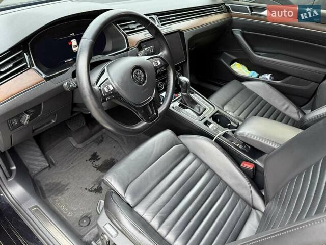 Черный Фольксваген Пассат, объемом двигателя 1.97 л и пробегом 86 тыс. км за 25000 $, фото 1 на Automoto.ua