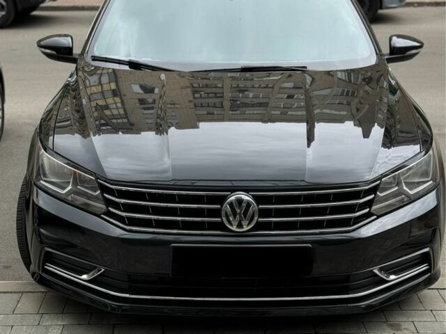 Черный Фольксваген Пассат, объемом двигателя 2 л и пробегом 200 тыс. км за 15112 $, фото 1 на Automoto.ua