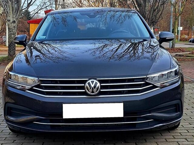 Черный Фольксваген Пассат, объемом двигателя 2 л и пробегом 108 тыс. км за 10600 $, фото 1 на Automoto.ua