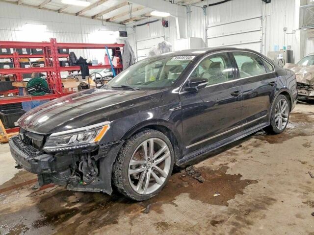 Черный Фольксваген Пассат, объемом двигателя 2 л и пробегом 85 тыс. км за 3000 $, фото 1 на Automoto.ua