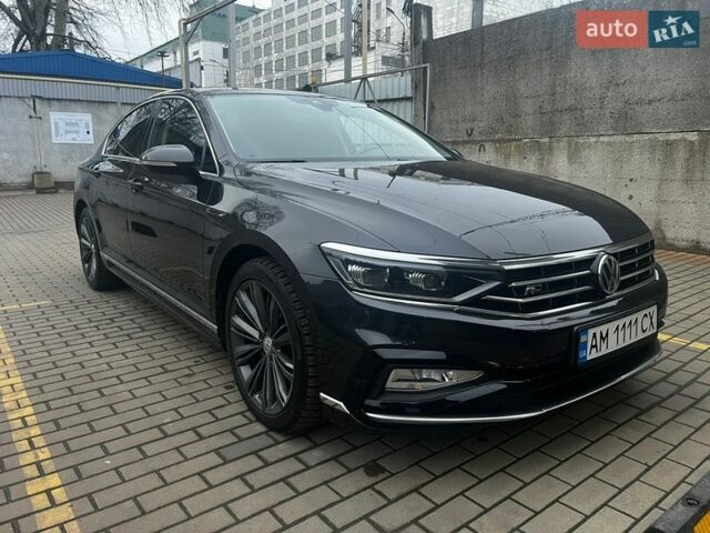 Черный Фольксваген Пассат, объемом двигателя 1.97 л и пробегом 211 тыс. км за 30000 $, фото 1 на Automoto.ua