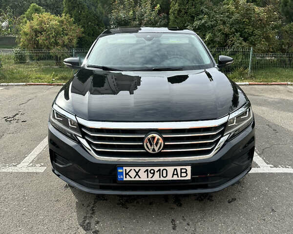 Черный Фольксваген Пассат, объемом двигателя 2 л и пробегом 104 тыс. км за 23500 $, фото 1 на Automoto.ua