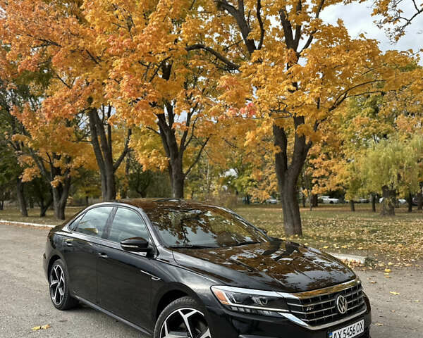 Черный Фольксваген Пассат, объемом двигателя 2 л и пробегом 51 тыс. км за 21650 $, фото 1 на Automoto.ua