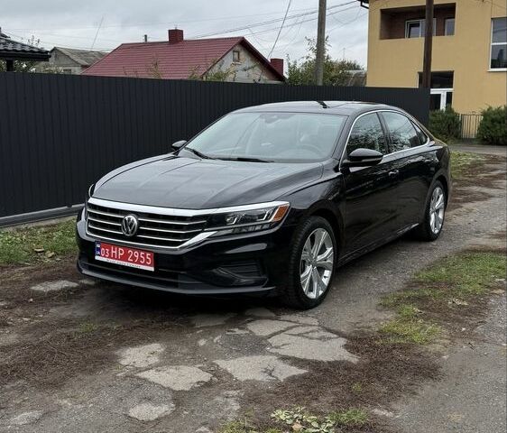 Черный Фольксваген Пассат, объемом двигателя 2 л и пробегом 131 тыс. км за 18800 $, фото 1 на Automoto.ua