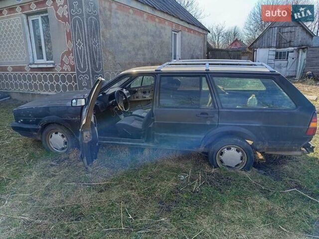 Черный Фольксваген Пассат, объемом двигателя 1.8 л и пробегом 100 тыс. км за 240 $, фото 1 на Automoto.ua