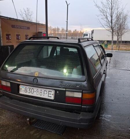 Черный Фольксваген Пассат, объемом двигателя 1.8 л и пробегом 200 тыс. км за 1200 $, фото 1 на Automoto.ua