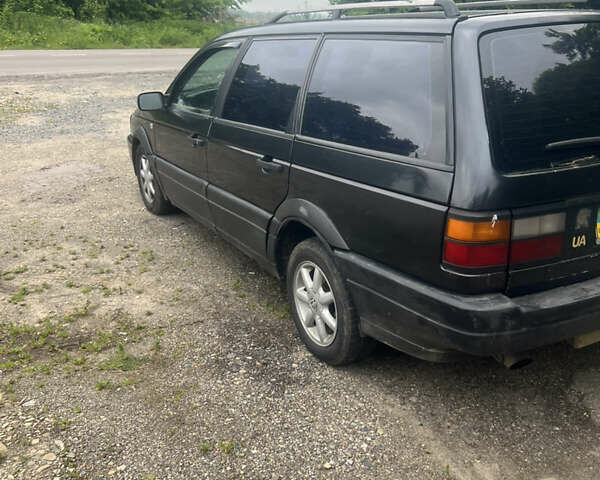 Черный Фольксваген Пассат, объемом двигателя 0 л и пробегом 350 тыс. км за 1800 $, фото 1 на Automoto.ua