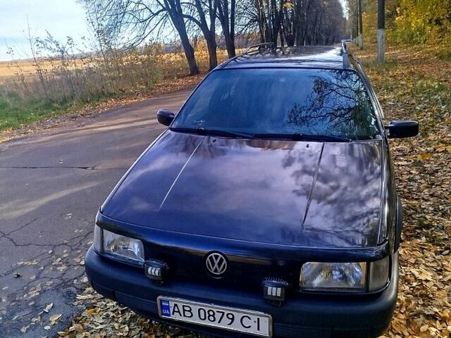 Черный Фольксваген Пассат, объемом двигателя 2 л и пробегом 330 тыс. км за 2500 $, фото 1 на Automoto.ua