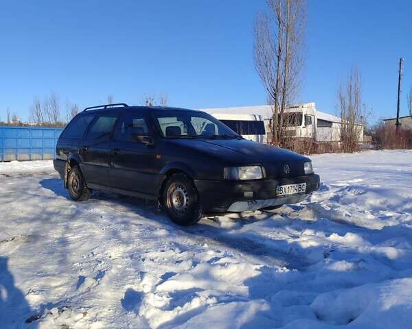 Черный Фольксваген Пассат, объемом двигателя 1.78 л и пробегом 300 тыс. км за 1250 $, фото 1 на Automoto.ua