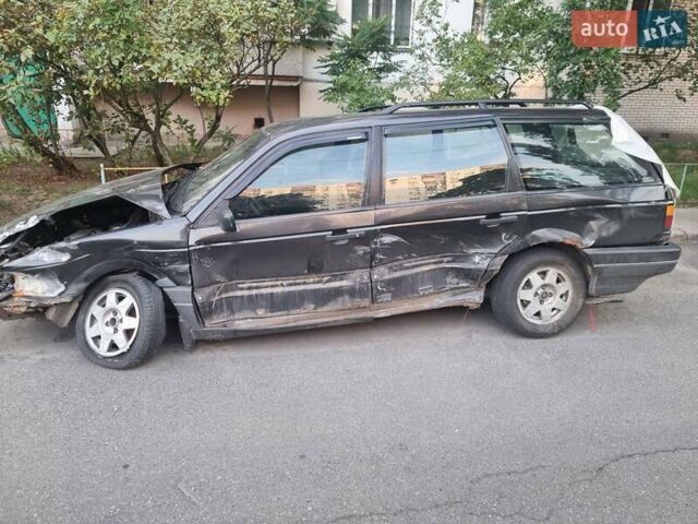 Черный Фольксваген Пассат, объемом двигателя 1.8 л и пробегом 513 тыс. км за 599 $, фото 1 на Automoto.ua