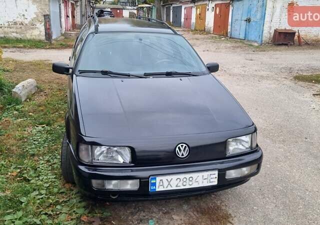 Черный Фольксваген Пассат, объемом двигателя 1.98 л и пробегом 600 тыс. км за 1650 $, фото 1 на Automoto.ua