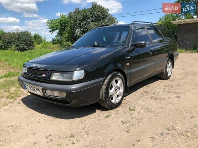 Черный Фольксваген Пассат, объемом двигателя 1.78 л и пробегом 472 тыс. км за 2065 $, фото 1 на Automoto.ua