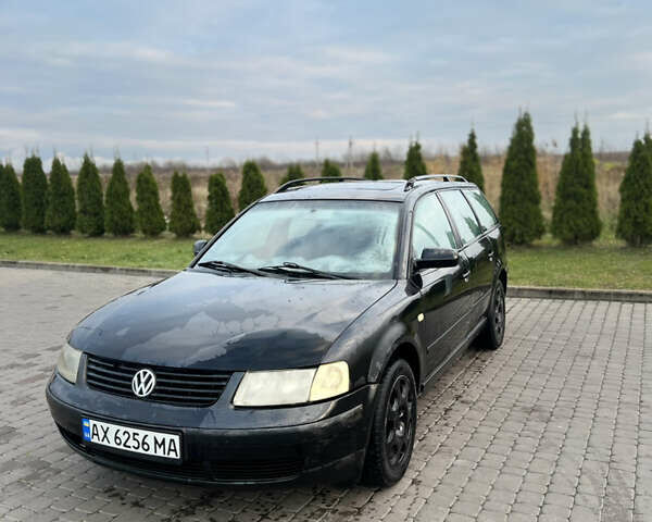 Черный Фольксваген Пассат, объемом двигателя 1.6 л и пробегом 350 тыс. км за 3200 $, фото 1 на Automoto.ua