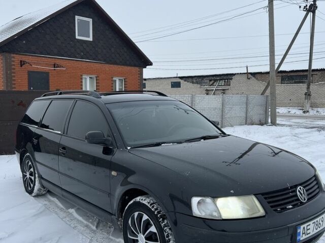 Чорний Фольксваген Пассат, об'ємом двигуна 1.6 л та пробігом 293 тис. км за 3250 $, фото 1 на Automoto.ua