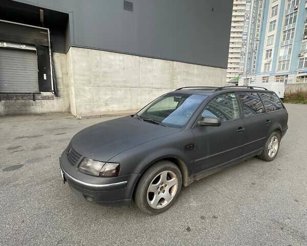 Чорний Фольксваген Пассат, об'ємом двигуна 2.8 л та пробігом 268 тис. км за 2700 $, фото 1 на Automoto.ua