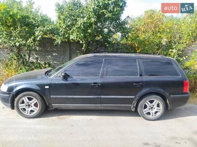 Черный Фольксваген Пассат, объемом двигателя 1.8 л и пробегом 350 тыс. км за 3000 $, фото 1 на Automoto.ua