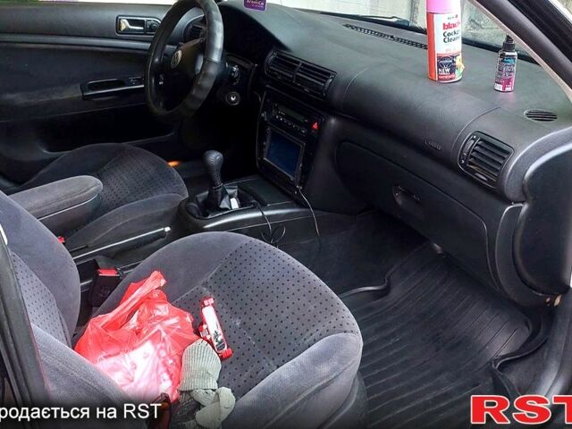 Чорний Фольксваген Пассат, об'ємом двигуна 1.8 л та пробігом 400 тис. км за 3800 $, фото 1 на Automoto.ua