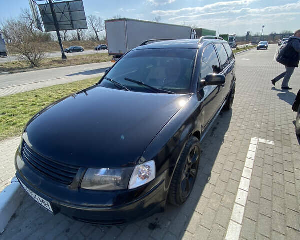 Черный Фольксваген Пассат, объемом двигателя 2.5 л и пробегом 440 тыс. км за 3200 $, фото 1 на Automoto.ua