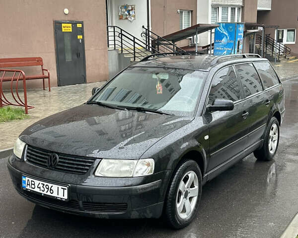 Черный Фольксваген Пассат, объемом двигателя 1.78 л и пробегом 275 тыс. км за 3650 $, фото 1 на Automoto.ua
