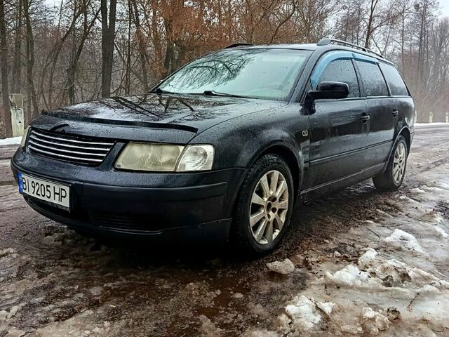 Чорний Фольксваген Пассат, об'ємом двигуна 1.8 л та пробігом 271 тис. км за 3300 $, фото 1 на Automoto.ua