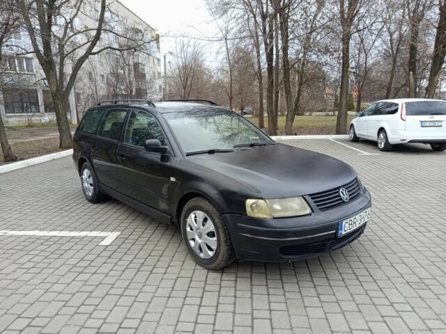 Черный Фольксваген Пассат, объемом двигателя 2 л и пробегом 320 тыс. км за 1750 $, фото 1 на Automoto.ua