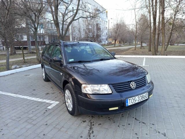 Черный Фольксваген Пассат, объемом двигателя 1.9 л и пробегом 260 тыс. км за 2250 $, фото 1 на Automoto.ua