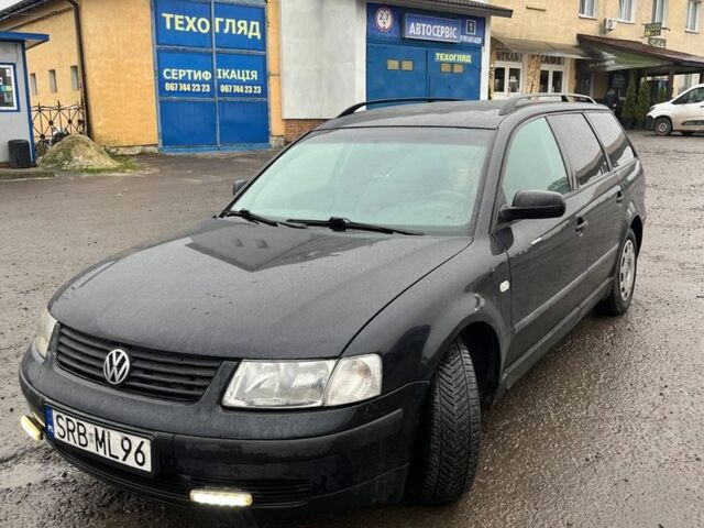 Черный Фольксваген Пассат, объемом двигателя 1.9 л и пробегом 500 тыс. км за 2100 $, фото 1 на Automoto.ua