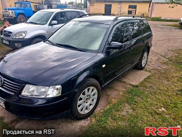 Черный Фольксваген Пассат, объемом двигателя 1.8 л и пробегом 409 тыс. км за 4000 $, фото 1 на Automoto.ua