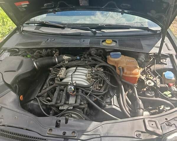 Черный Фольксваген Пассат, объемом двигателя 2.77 л и пробегом 306 тыс. км за 4600 $, фото 1 на Automoto.ua