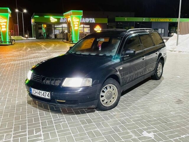 Черный Фольксваген Пассат, объемом двигателя 0 л и пробегом 380 тыс. км за 1499 $, фото 1 на Automoto.ua