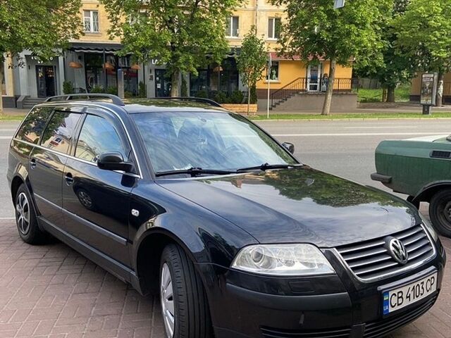 Чорний Фольксваген Пассат, об'ємом двигуна 2 л та пробігом 235 тис. км за 5500 $, фото 1 на Automoto.ua