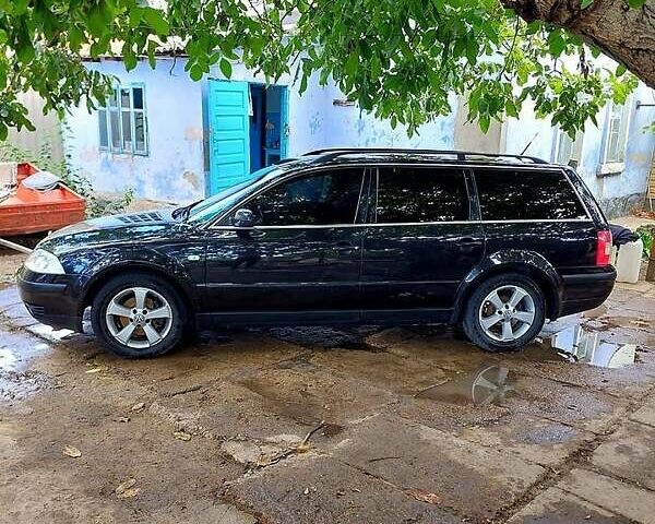 Черный Фольксваген Пассат, объемом двигателя 2 л и пробегом 270 тыс. км за 4200 $, фото 1 на Automoto.ua