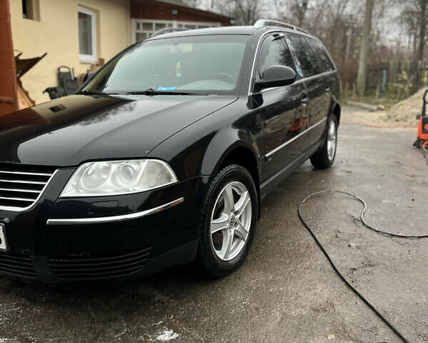 Черный Фольксваген Пассат, объемом двигателя 1.8 л и пробегом 300 тыс. км за 4900 $, фото 1 на Automoto.ua