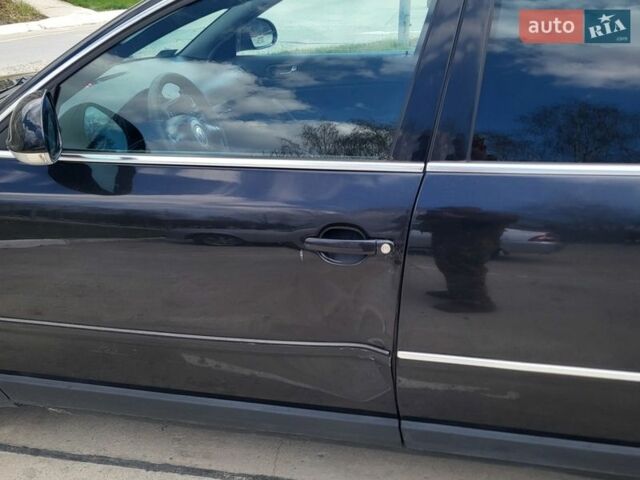 Черный Фольксваген Пассат, объемом двигателя 1.9 л и пробегом 438 тыс. км за 2000 $, фото 1 на Automoto.ua