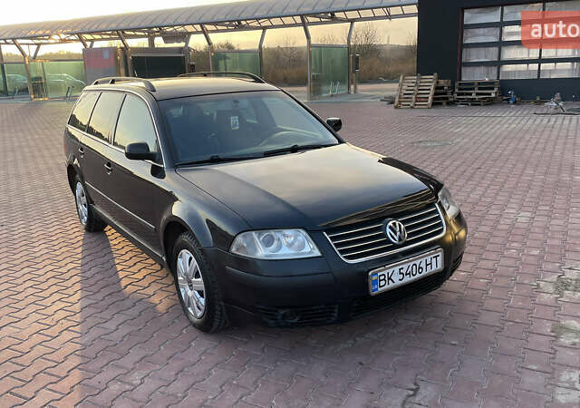Черный Фольксваген Пассат, объемом двигателя 1.9 л и пробегом 250 тыс. км за 3999 $, фото 1 на Automoto.ua