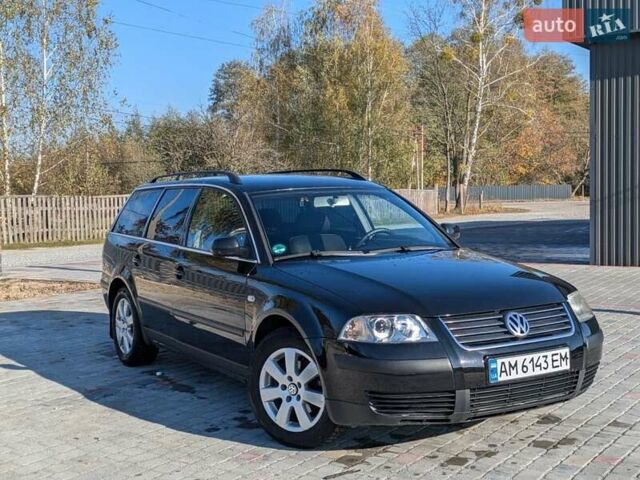 Черный Фольксваген Пассат, объемом двигателя 1.6 л и пробегом 295 тыс. км за 4300 $, фото 1 на Automoto.ua
