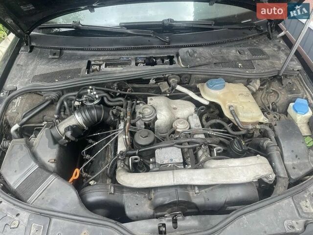 Черный Фольксваген Пассат, объемом двигателя 2.5 л и пробегом 300 тыс. км за 2700 $, фото 1 на Automoto.ua