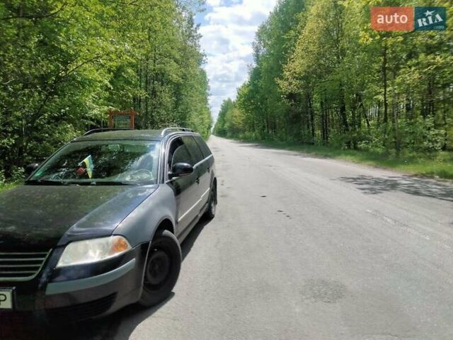 Чорний Фольксваген Пассат, об'ємом двигуна 1.6 л та пробігом 260 тис. км за 4500 $, фото 1 на Automoto.ua