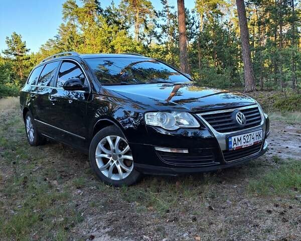 Черный Фольксваген Пассат, объемом двигателя 1.97 л и пробегом 294 тыс. км за 6800 $, фото 1 на Automoto.ua