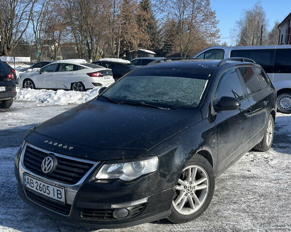 Черный Фольксваген Пассат, объемом двигателя 2 л и пробегом 330 тыс. км за 4550 $, фото 1 на Automoto.ua