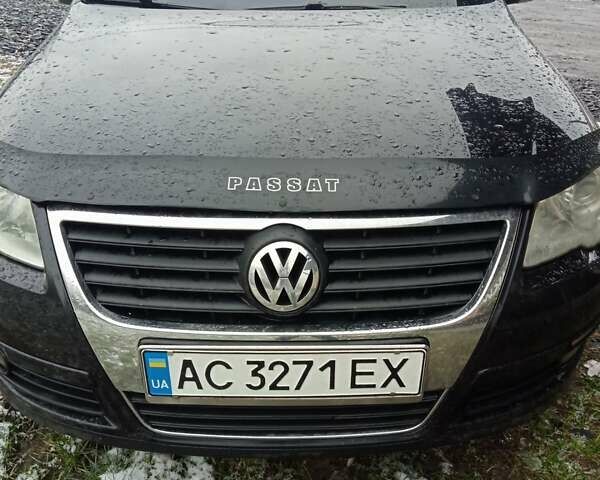Черный Фольксваген Пассат, объемом двигателя 2 л и пробегом 298 тыс. км за 6500 $, фото 1 на Automoto.ua