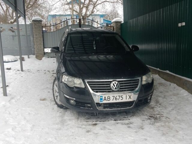 Черный Фольксваген Пассат, объемом двигателя 2 л и пробегом 280 тыс. км за 3950 $, фото 1 на Automoto.ua