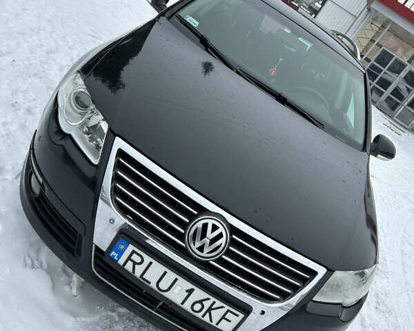 Черный Фольксваген Пассат, объемом двигателя 1.97 л и пробегом 250 тыс. км за 3000 $, фото 1 на Automoto.ua